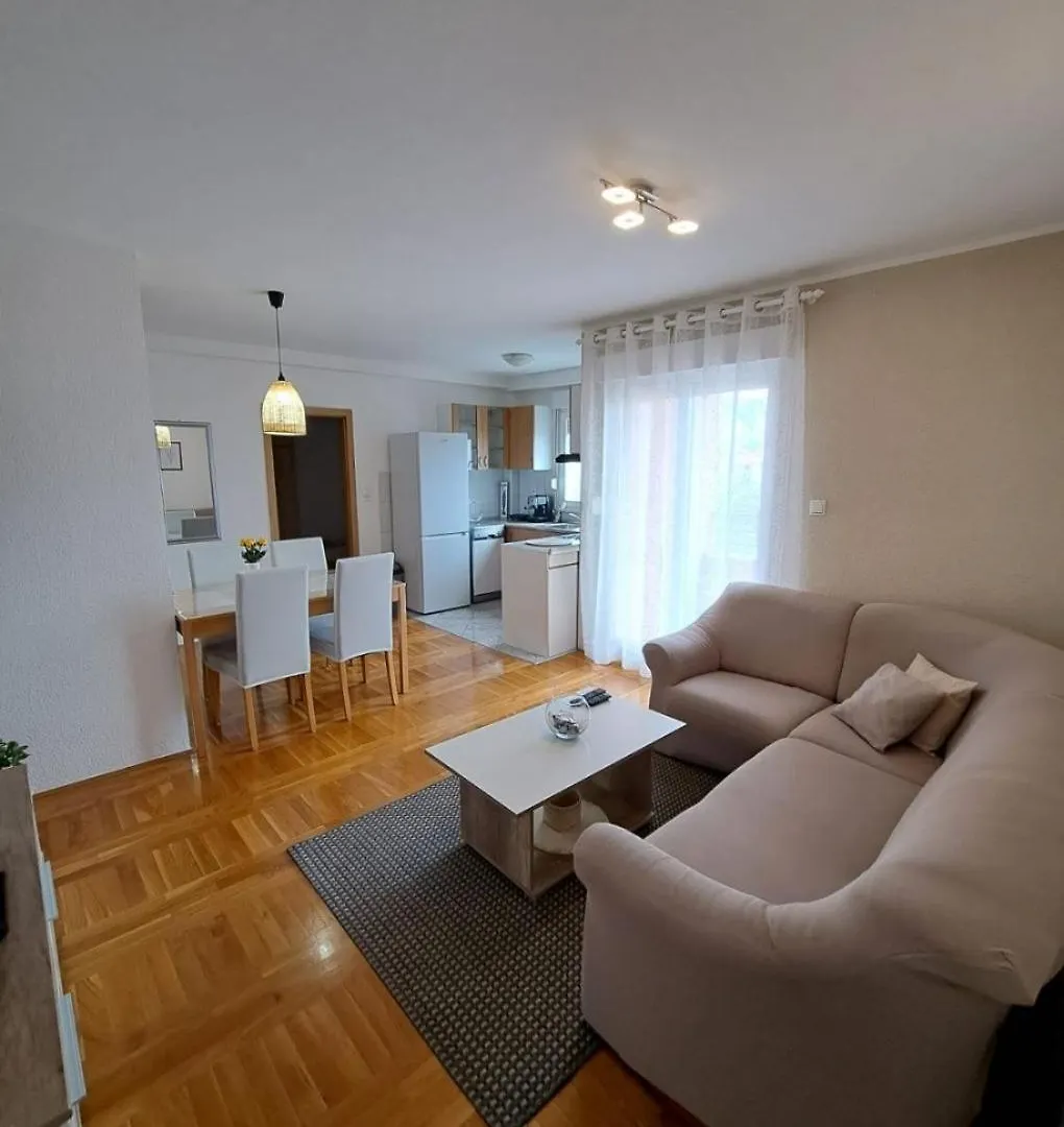 Apartment Slava - Close To The Mall Split